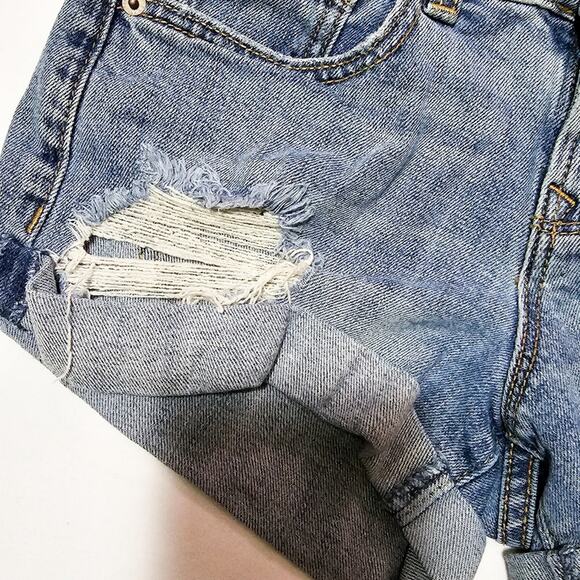 FREE with bundle! Old Navy medium wash distressed Boyfriend cuffed jean shorts - Picture 6 of 11